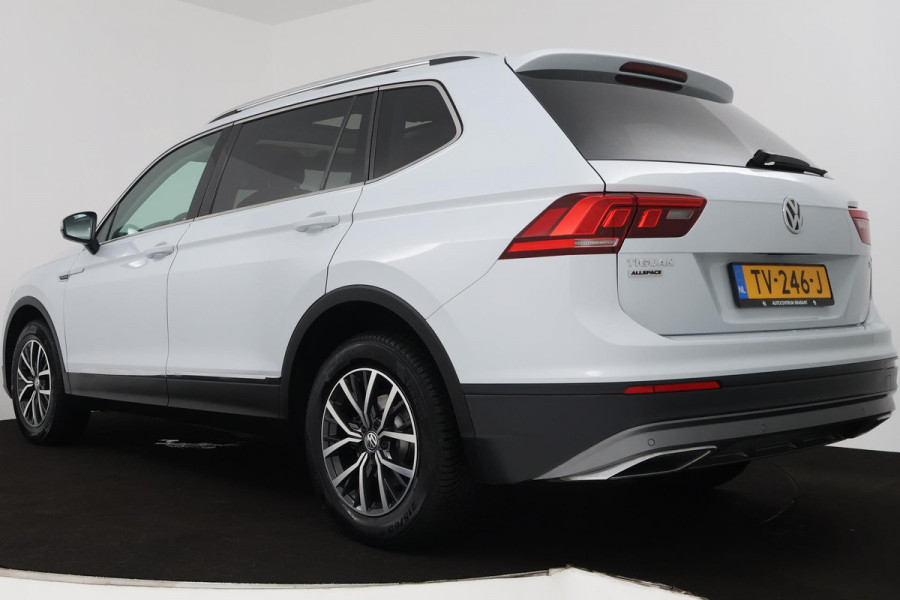 Volkswagen Tiguan Allspace 1.4 TSI Comfortline Business 7p (PANORAMADAK, STOELVERWARMING, CARPLAY, PARKEERSENSOREN, AUTOMAAT)