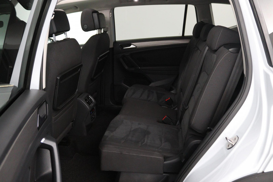 Volkswagen Tiguan Allspace 1.4 TSI Comfortline Business 7p (PANORAMADAK, STOELVERWARMING, CARPLAY, PARKEERSENSOREN, AUTOMAAT)