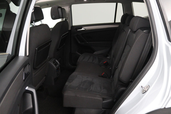Volkswagen Tiguan Allspace 1.4 TSI Comfortline Business 7p (PANORAMADAK, STOELVERWARMING, CARPLAY, PARKEERSENSOREN, AUTOMAAT)