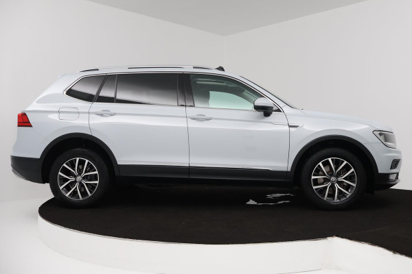 Volkswagen Tiguan Allspace 1.4 TSI Comfortline Business 7p (PANORAMADAK, STOELVERWARMING, CARPLAY, PARKEERSENSOREN, AUTOMAAT)
