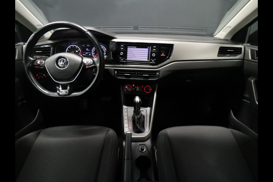 Volkswagen Polo 1.0 TSI Comfortline R LINE [ADAPTIVE CRUISE CONTROL, CAMERA, R LINE STUUR, PDC ACHTER, BLUETOOTH, AIRCO, NIEUWSTAAT]