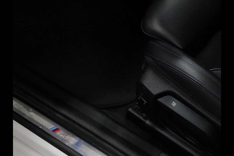 BMW 3 Serie Touring 320i M Sport [LIVE COCKPIT, DAB, LED, APPLE CARPLAY, M SPORTSTUUR, TREKHAAK AFNEEMBAAR, CRUISE, CLIMATE, NIEUWSTAAT]