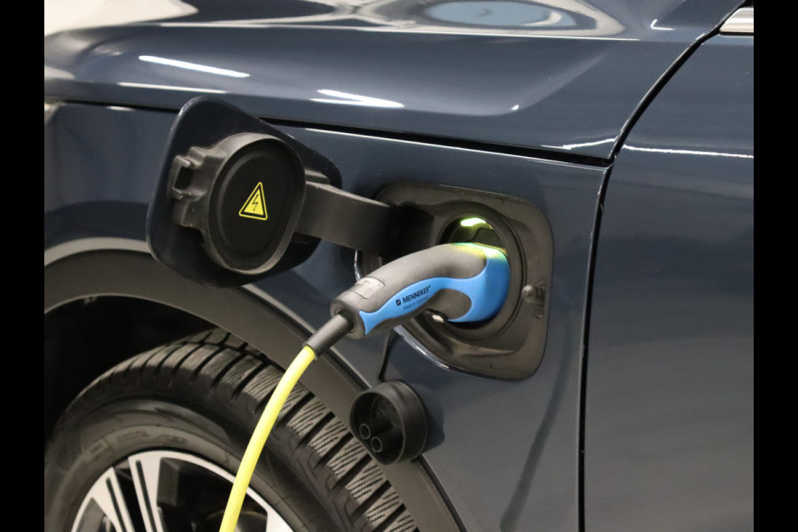 Volvo XC40 1.5 T5 Twin Engine Inscription [SCHUIFKANTELDAK, CAMERA, VOL LEDER, STOELVERWARMING, PDC V+A, BLUETOOTH, CRUISE CONTROL, CLIMATE CONTROL, NIEUWSTAAT]