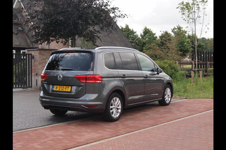 Volkswagen Touran 1.4 TSI Highline 7persoons | Automaat | Trekhaak | Parkeersensoren | Cruise Control |