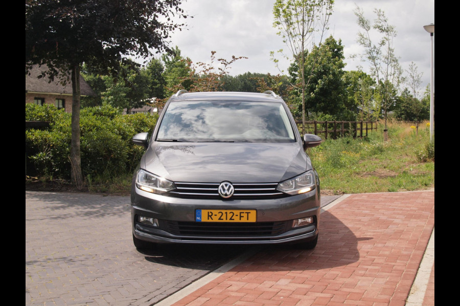 Volkswagen Touran 1.4 TSI Highline 7persoons | Automaat | Trekhaak | Parkeersensoren | Cruise Control |