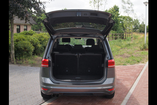 Volkswagen Touran 1.4 TSI Highline 7persoons | Automaat | Trekhaak | Parkeersensoren | Cruise Control |