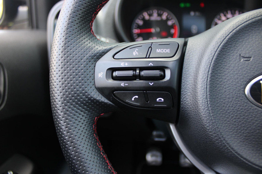 Kia Picanto 1.0 T-GDi 100PK GT-LINE | PANORAMISCH SCHUIF/KANTEL DAK | STOEL/STUUR VERWARMING | CLIMATE CONTROL | ADAPTIVE CRUISE CONTROL | ACHTERUITRIJ CAMERA | LICHTMETALEN VELGEN 16" | LANE ASSIST | APPLE CARPLAY/ANDROID AUTO | NAVIGATIE | DRAADLOZE TELEFOONLADER | DAB+ RADIO | KEYLESS ENTRY |