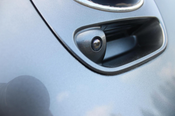 Kia Picanto 1.0 T-GDi 100PK GT-LINE | PANORAMISCH SCHUIF/KANTEL DAK | STOEL/STUUR VERWARMING | CLIMATE CONTROL | ADAPTIVE CRUISE CONTROL | ACHTERUITRIJ CAMERA | LICHTMETALEN VELGEN 16" | LANE ASSIST | APPLE CARPLAY/ANDROID AUTO | NAVIGATIE | DRAADLOZE TELEFOONLADER | DAB+ RADIO | KEYLESS ENTRY |