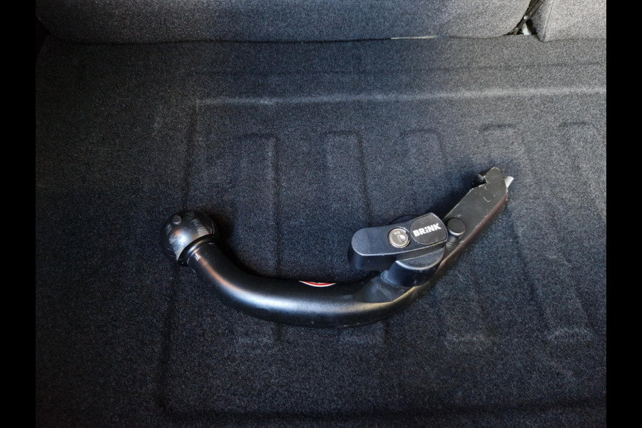 Kia Picanto 1.0 MPi GT-Line Edition | Trekhaak | Navi | Camera | Cruise | Lichtsensor | LED |