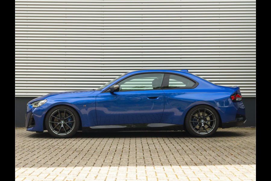 BMW 2 Serie Coupé M240i xDrive - M-Sportzetels - Bilstein EVO SE - Head-Up - Harman Kardon