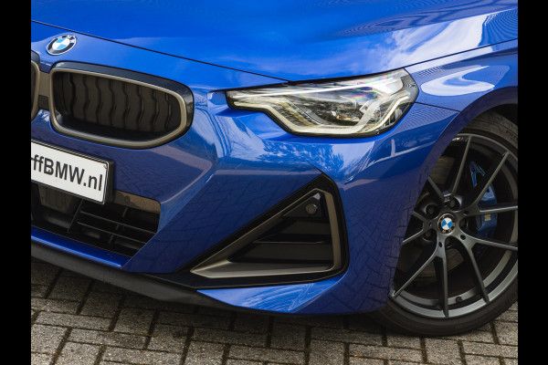 BMW 2 Serie Coupé M240i xDrive - M-Sportzetels - Bilstein EVO SE - Head-Up - Harman Kardon
