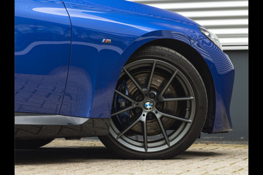 BMW 2 Serie Coupé M240i xDrive - M-Sportzetels - Bilstein EVO SE - Head-Up - Harman Kardon