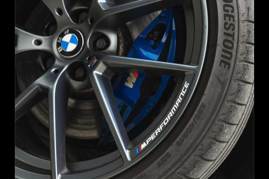 BMW 2 Serie Coupé M240i xDrive - M-Sportzetels - Bilstein EVO SE - Head-Up - Harman Kardon