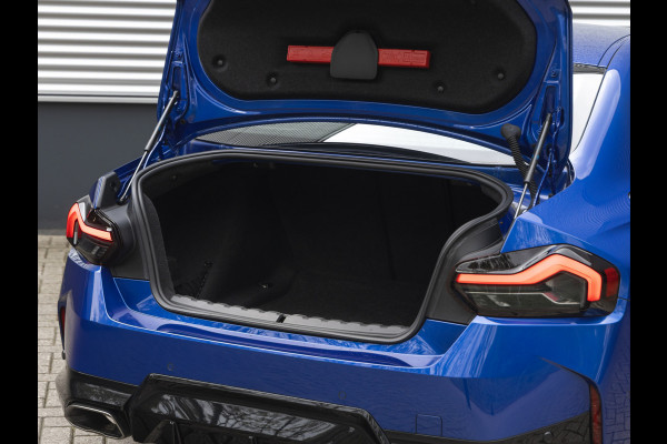 BMW 2 Serie Coupé M240i xDrive - M-Sportzetels - Bilstein EVO SE - Head-Up - Harman Kardon