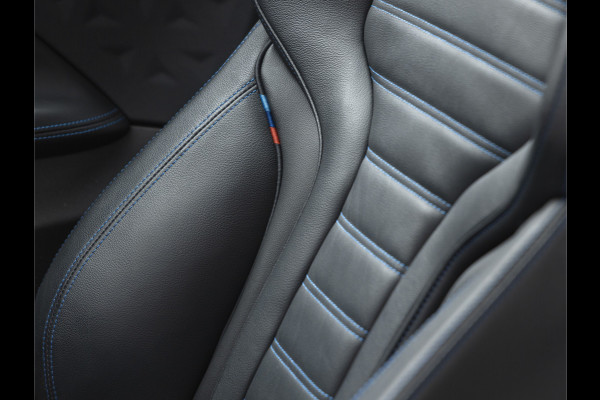 BMW 2 Serie Coupé M240i xDrive - M-Sportzetels - Bilstein EVO SE - Head-Up - Harman Kardon