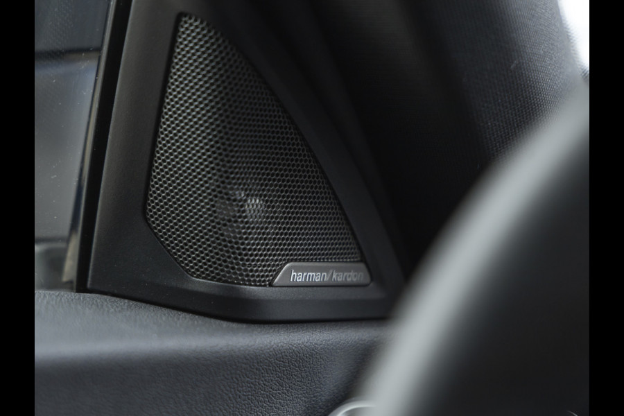 BMW 2 Serie Coupé M240i xDrive - M-Sportzetels - Bilstein EVO SE - Head-Up - Harman Kardon