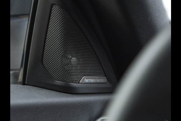 BMW 2 Serie Coupé M240i xDrive - M-Sportzetels - Bilstein EVO SE - Head-Up - Harman Kardon