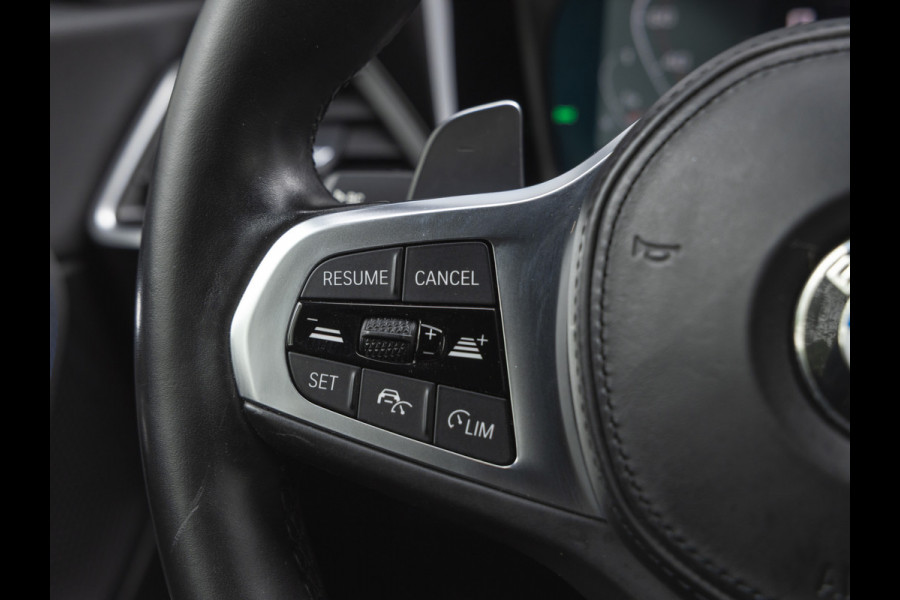 BMW 2 Serie Coupé M240i xDrive - M-Sportzetels - Bilstein EVO SE - Head-Up - Harman Kardon