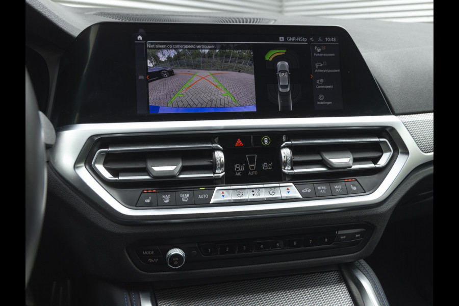 BMW 2 Serie Coupé M240i xDrive - M-Sportzetels - Bilstein EVO SE - Head-Up - Harman Kardon