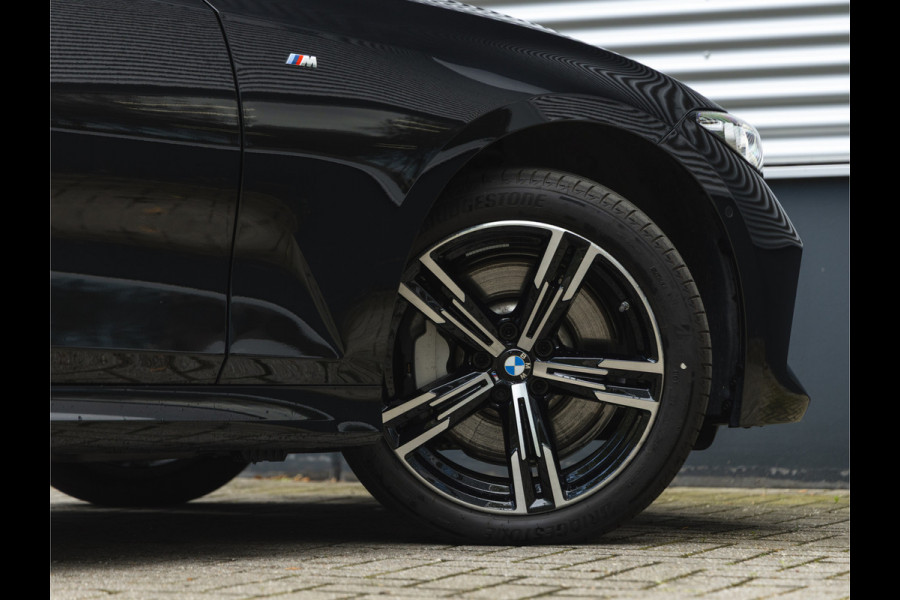 BMW 3 Serie Touring 330i xDrive - M-Sport - LCI 2 - ACC - Trekhaak - Getint Glas
