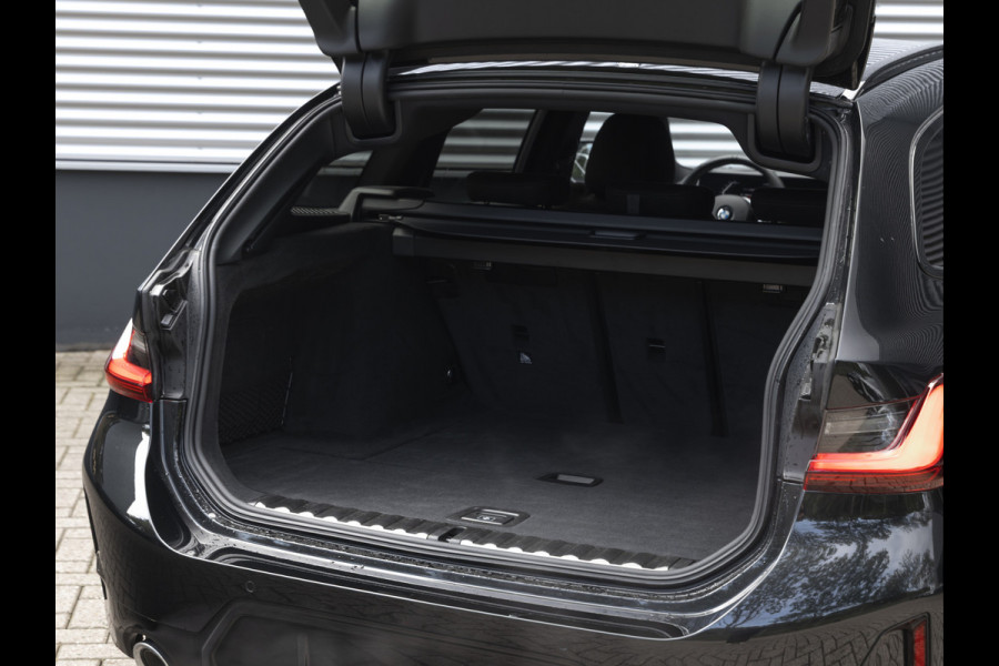BMW 3 Serie Touring 330i xDrive - M-Sport - LCI 2 - ACC - Trekhaak - Getint Glas