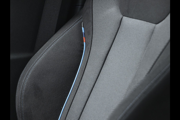 BMW 3 Serie Touring 330i xDrive - M-Sport - LCI 2 - ACC - Trekhaak - Getint Glas