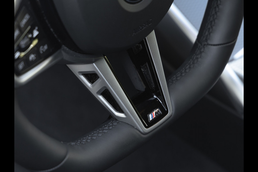 BMW 3 Serie Touring 330i xDrive - M-Sport - LCI 2 - ACC - Trekhaak - Getint Glas