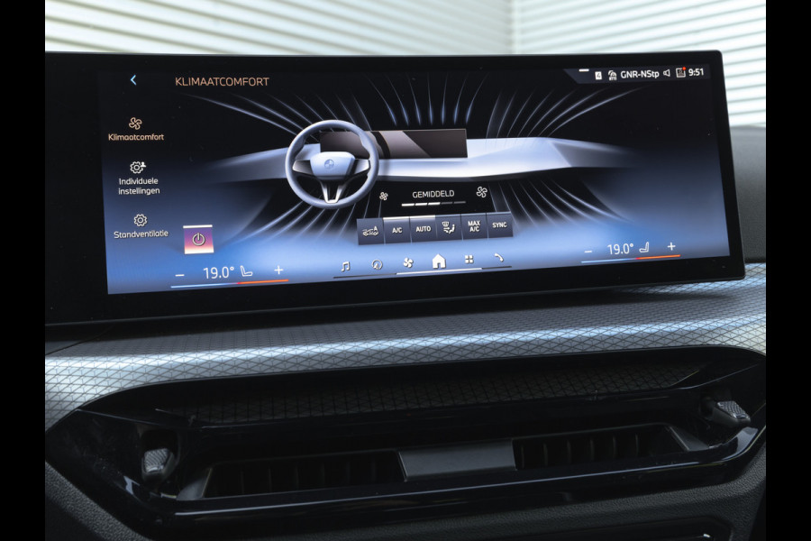 BMW 3 Serie Touring 330i xDrive - M-Sport - LCI 2 - ACC - Trekhaak - Getint Glas