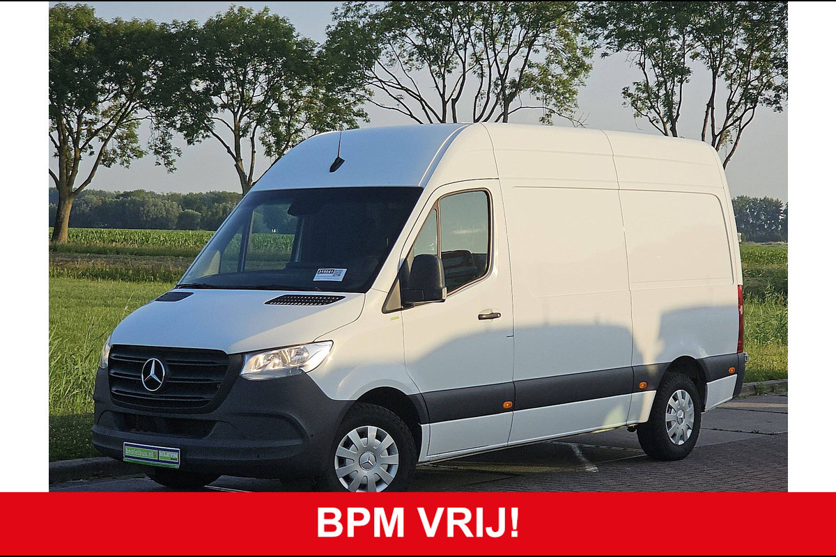 Mercedes-Benz Sprinter 315 L2H2 R 3.5t-Trekhaak Navi Airco Mbux PDC Camera Euro6 150 PK! Mercedes-Benz Sprinter 315 L2H2 R 3.5t-Trekhaak Navi Airco Mbux PDC Camera Euro6 150 PK!