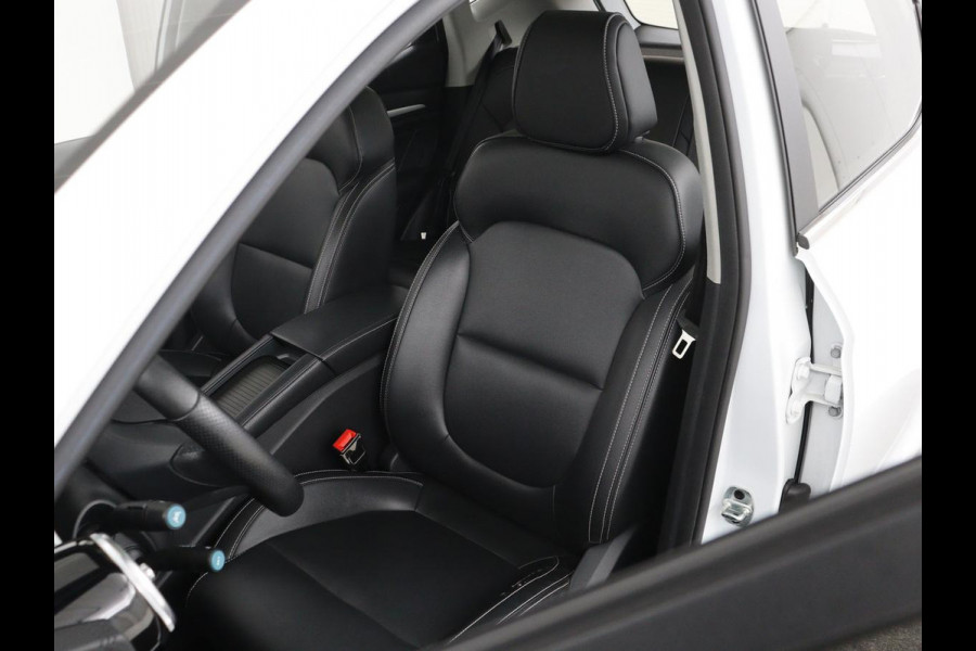 MG ZS EV Luxury 45 kWh | Panoramadak | Leder | Stoelverwarming | Carplay | Adaptive cruise | Camera | Keyless | Full LED | Navigatie