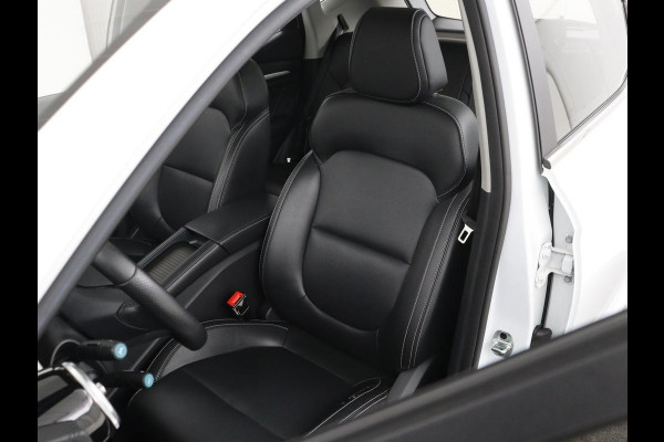 MG ZS EV Luxury 45 kWh | Panoramadak | Leder | Stoelverwarming | Carplay | Adaptive cruise | Camera | Keyless | Full LED | Navigatie
