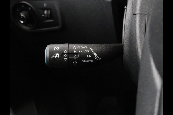 MG ZS EV Luxury 45 kWh | Panoramadak | Leder | Stoelverwarming | Carplay | Adaptive cruise | Camera | Keyless | Full LED | Navigatie