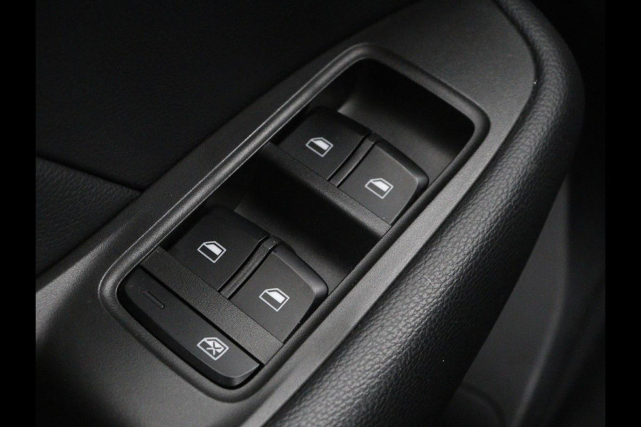 MG ZS EV Luxury 45 kWh | Panoramadak | Leder | Stoelverwarming | Carplay | Adaptive cruise | Camera | Keyless | Full LED | Navigatie