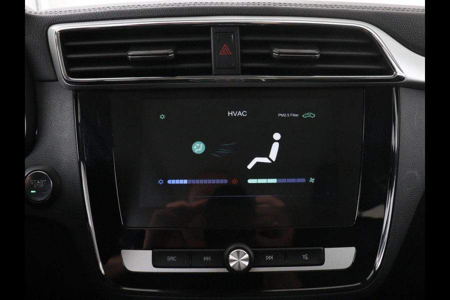 MG ZS EV Luxury 45 kWh | Panoramadak | Leder | Stoelverwarming | Carplay | Adaptive cruise | Camera | Keyless | Full LED | Navigatie
