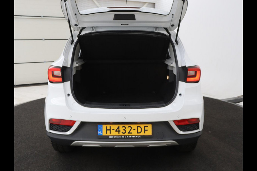 MG ZS EV Luxury 45 kWh | Panoramadak | Leder | Stoelverwarming | Carplay | Adaptive cruise | Camera | Keyless | Full LED | Navigatie