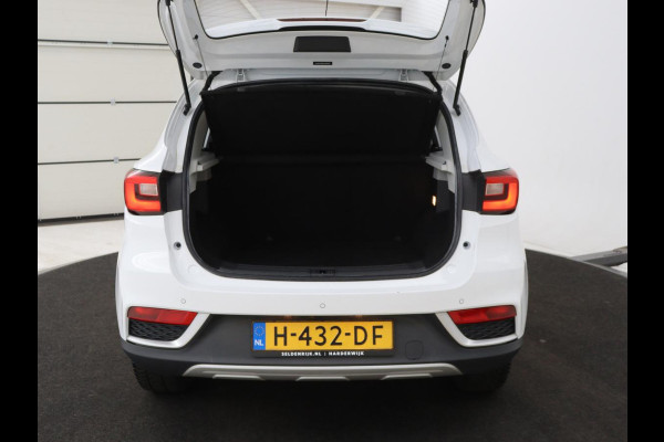 MG ZS EV Luxury 45 kWh | Panoramadak | Leder | Stoelverwarming | Carplay | Adaptive cruise | Camera | Keyless | Full LED | Navigatie
