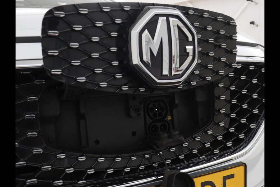 MG ZS EV Luxury 45 kWh | Panoramadak | Leder | Stoelverwarming | Carplay | Adaptive cruise | Camera | Keyless | Full LED | Navigatie