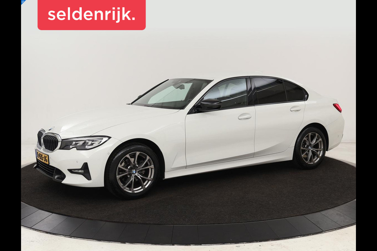 BMW 3 Serie 318i Executive Edition | Sport Line | Stoelverwarming | Camera | Trekhaak | Half leder | Full LED | Carplay | Live Cockpit