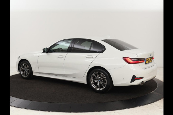 BMW 3 Serie 318i Executive Edition | Sport Line | Stoelverwarming | Camera | Trekhaak | Half leder | Full LED | Carplay | Live Cockpit