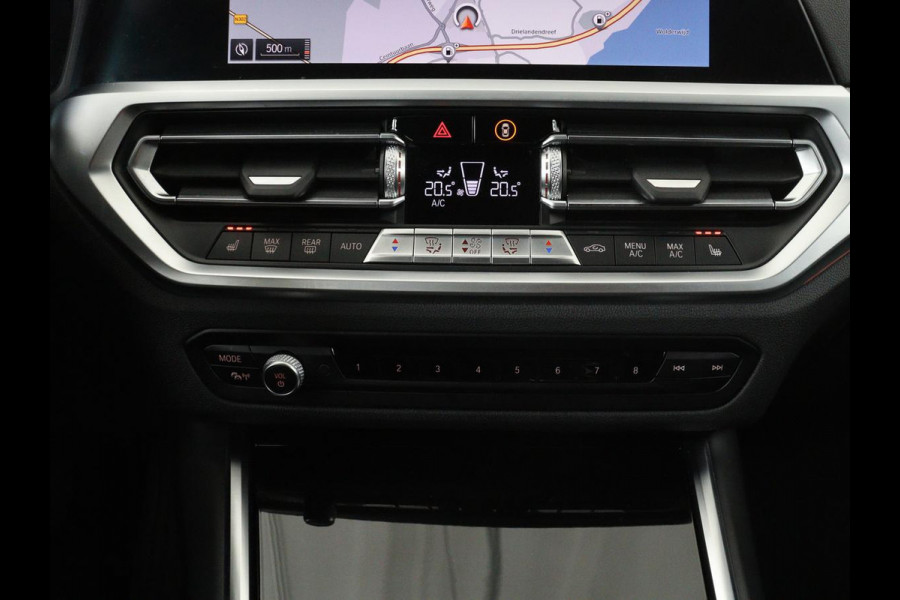 BMW 3 Serie 318i Executive Edition | Sport Line | Stoelverwarming | Camera | Trekhaak | Half leder | Full LED | Carplay | Live Cockpit