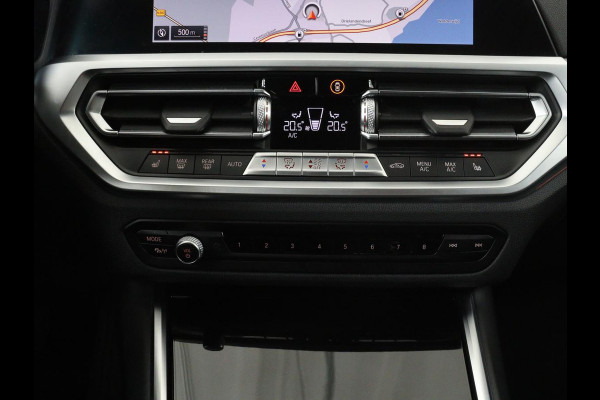 BMW 3 Serie 318i Executive Edition | Sport Line | Stoelverwarming | Camera | Trekhaak | Half leder | Full LED | Carplay | Live Cockpit