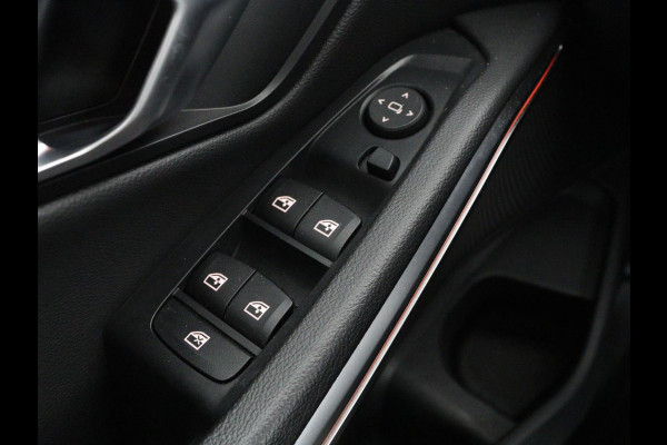 BMW 3 Serie 318i Executive Edition | Sport Line | Stoelverwarming | Camera | Trekhaak | Half leder | Full LED | Carplay | Live Cockpit