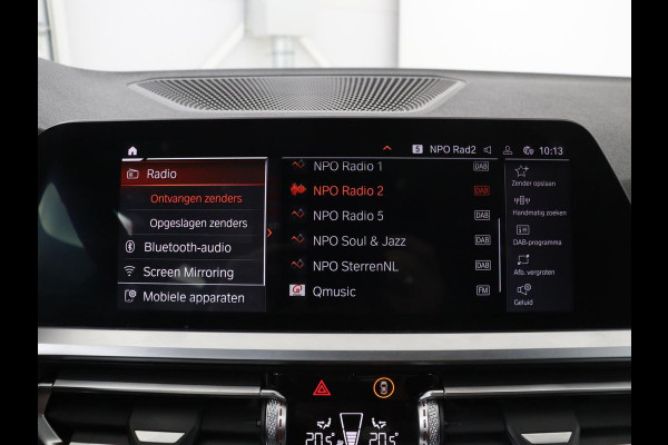 BMW 3 Serie 318i Executive Edition | Sport Line | Stoelverwarming | Camera | Trekhaak | Half leder | Full LED | Carplay | Live Cockpit