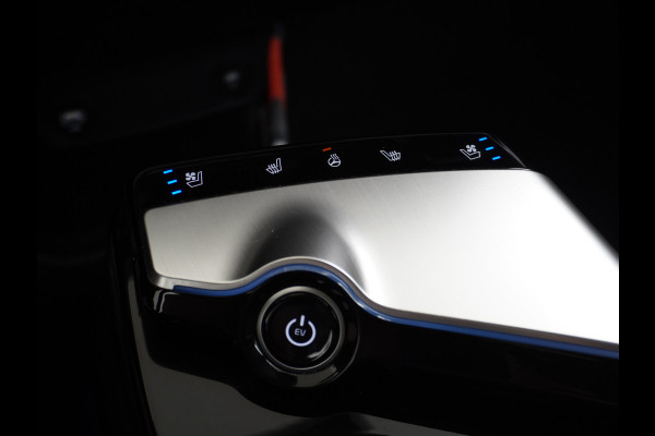 Kia Ev6 Plus 77.4kWh Leer Long Range 19" Apple Carplay Trekhaak Android Meridian-HiFi Adap. Cruise Camera Navi Ecc Elek.Verst.Stoelen+Ve Elek.Achterklep Led Regen-Lichtsensor Verkeersbord detectie Connected Services Bluetooth Uitparkeer waarschuwing Rijstrooksensor met correctie 1e Eigenaar Origineel Nederlandse Auto Dealer Onderhouden tot 233kw DC en 11kw AC laden Garantie Accu 7jaar/160.000km