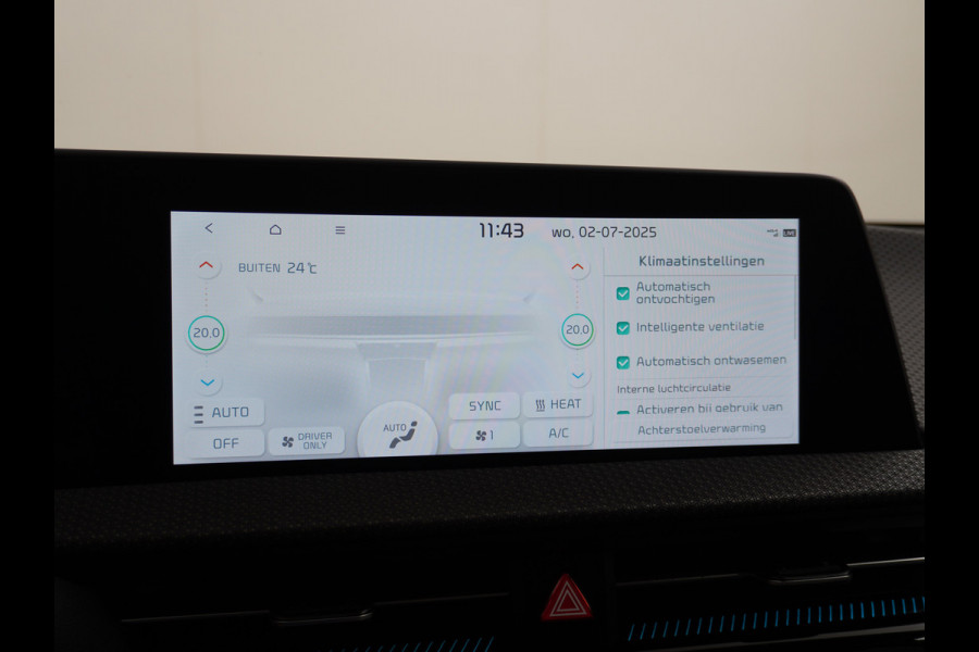 Kia Ev6 Plus 77.4kWh Leer Long Range 19" Apple Carplay Trekhaak Android Meridian-HiFi Adap. Cruise Camera Navi Ecc Elek.Verst.Stoelen+Ve Elek.Achterklep Led Regen-Lichtsensor Verkeersbord detectie Connected Services Bluetooth Uitparkeer waarschuwing Rijstrooksensor met correctie 1e Eigenaar Origineel Nederlandse Auto Dealer Onderhouden tot 233kw DC en 11kw AC laden Garantie Accu 7jaar/160.000km