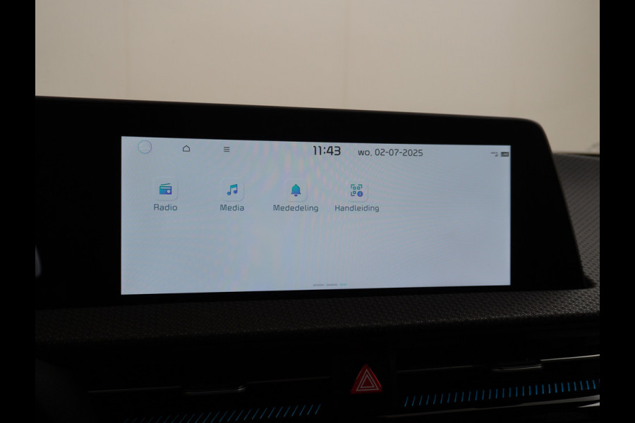 Kia Ev6 Plus 77.4kWh Leer Long Range 19" Apple Carplay Trekhaak Android Meridian-HiFi Adap. Cruise Camera Navi Ecc Elek.Verst.Stoelen+Ve Elek.Achterklep Led Regen-Lichtsensor Verkeersbord detectie Connected Services Bluetooth Uitparkeer waarschuwing Rijstrooksensor met correctie 1e Eigenaar Origineel Nederlandse Auto Dealer Onderhouden tot 233kw DC en 11kw AC laden Garantie Accu 7jaar/160.000km