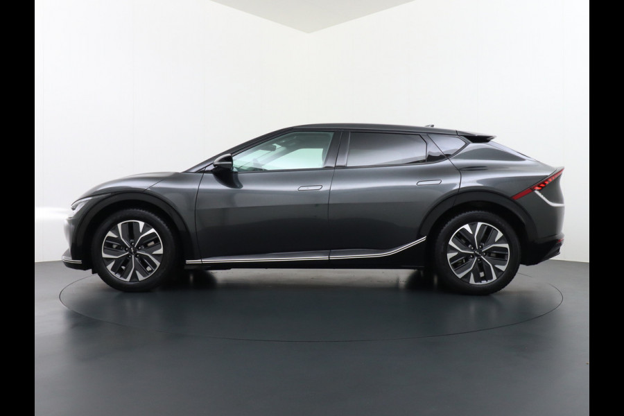 Kia Ev6 Plus 77.4kWh Leer Long Range 19" Apple Carplay Trekhaak Android Meridian-HiFi Adap. Cruise Camera Navi Ecc Elek.Verst.Stoelen+Ve Elek.Achterklep Led Regen-Lichtsensor Verkeersbord detectie Connected Services Bluetooth Uitparkeer waarschuwing Rijstrooksensor met correctie 1e Eigenaar Origineel Nederlandse Auto Dealer Onderhouden tot 233kw DC en 11kw AC laden Garantie Accu 7jaar/160.000km