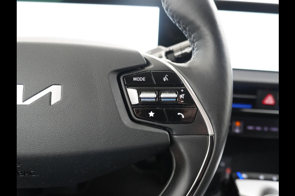 Kia Ev6 Plus 77.4kWh Leer Long Range 19" Apple Carplay Trekhaak Android Meridian-HiFi Adap. Cruise Camera Navi Ecc Elek.Verst.Stoelen+Ve Elek.Achterklep Led Regen-Lichtsensor Verkeersbord detectie Connected Services Bluetooth Uitparkeer waarschuwing Rijstrooksensor met correctie 1e Eigenaar Origineel Nederlandse Auto Dealer Onderhouden tot 233kw DC en 11kw AC laden Garantie Accu 7jaar/160.000km