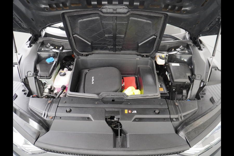 Kia Ev6 Plus 77.4kWh Leer Long Range 19" Apple Carplay Trekhaak Android Meridian-HiFi Adap. Cruise Camera Navi Ecc Elek.Verst.Stoelen+Ve Elek.Achterklep Led Regen-Lichtsensor Verkeersbord detectie Connected Services Bluetooth Uitparkeer waarschuwing Rijstrooksensor met correctie 1e Eigenaar Origineel Nederlandse Auto Dealer Onderhouden tot 233kw DC en 11kw AC laden Garantie Accu 7jaar/160.000km