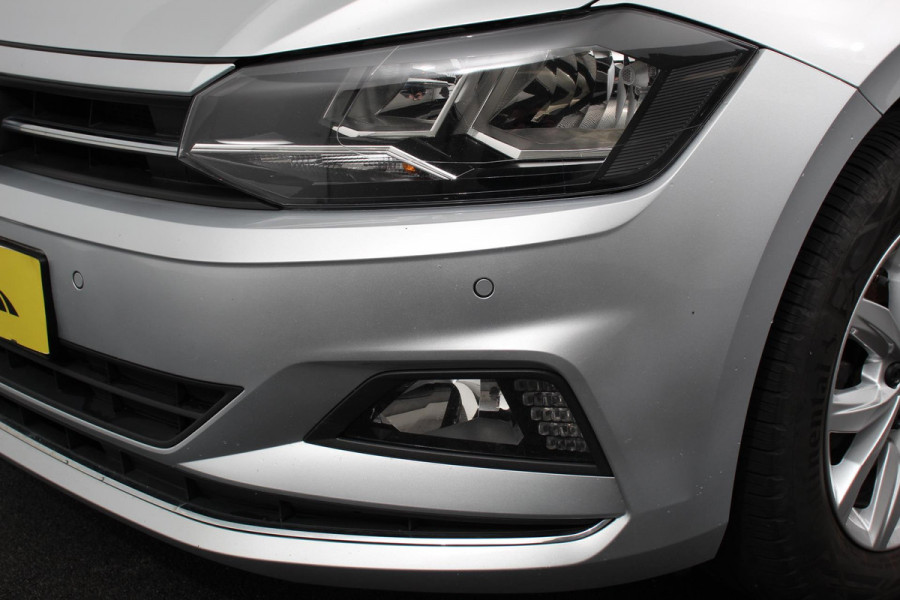 Volkswagen Polo 1.0 TSI 110pk Highline | Navigatie | Apple Carplay/Android Auto | Parkeersensoren | Adaptive cruise control | Stoelverwarming | Getinte ramen | Climatronic